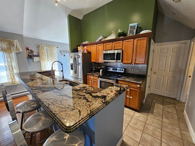 1 Armandale St, Worcester, MA 01603
