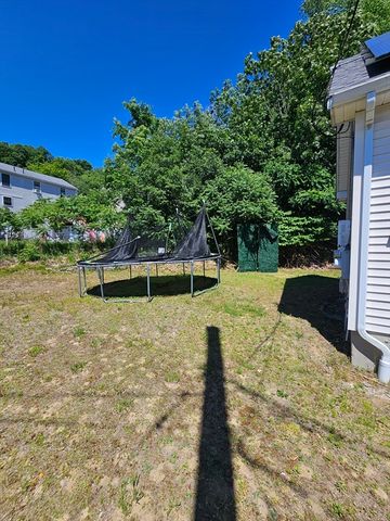 1 Armandale St, Worcester, MA 01603