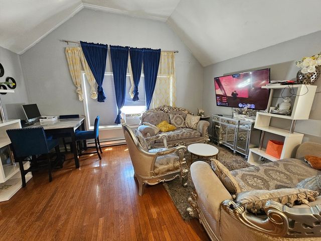 1 Armandale St, Worcester, MA 01603