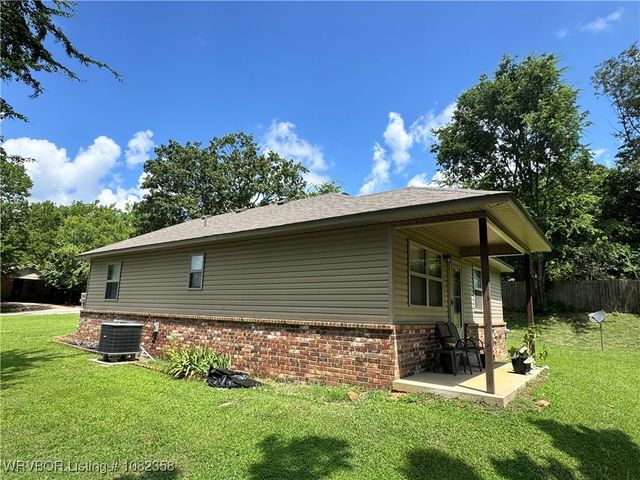 100 Todd Street, Poteau, OK 74953