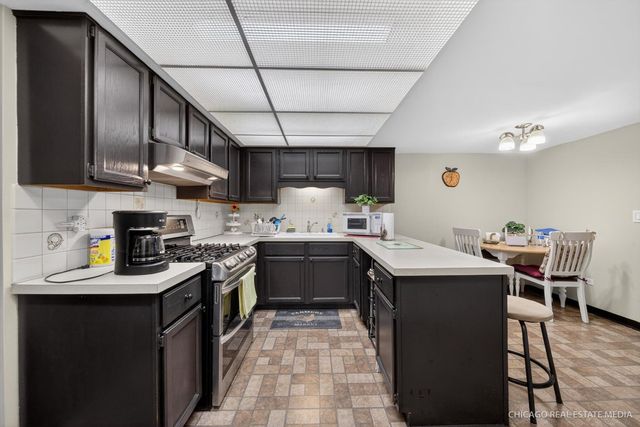 6316 W Montrose Avenue 102, Chicago, IL 60634