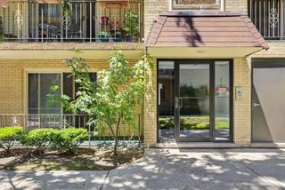 6316 W Montrose Avenue 102, Chicago, IL 60634