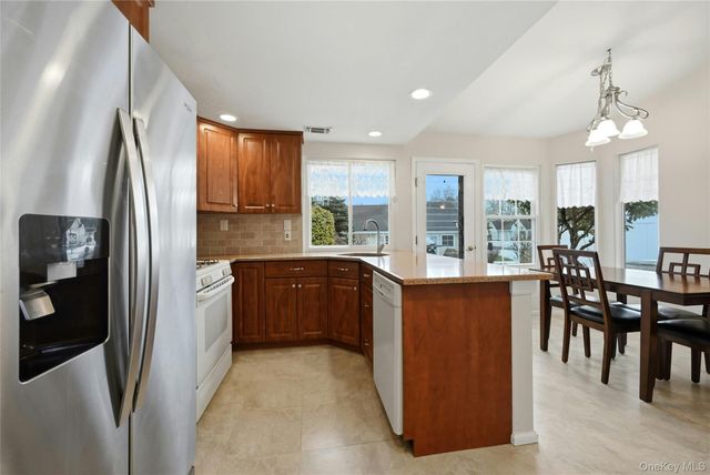 2 Kismet Court, Ridge, NY 11961