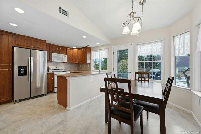 2 Kismet Court, Ridge, NY 11961