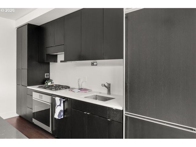 937 Nw GLISAN St 935, Portland, OR 97209
