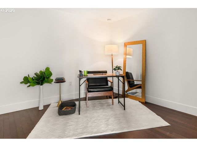 937 Nw GLISAN St 935, Portland, OR 97209