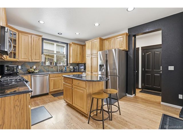 10059 Southlawn Cir, Commerce City, CO 80022