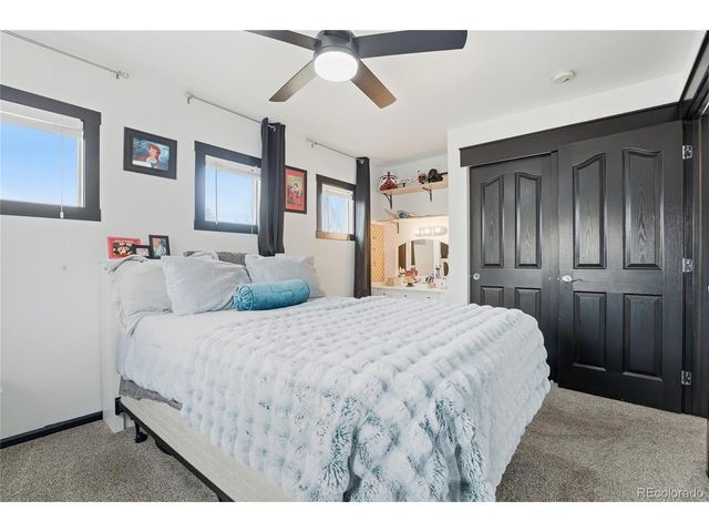 10059 Southlawn Cir, Commerce City, CO 80022