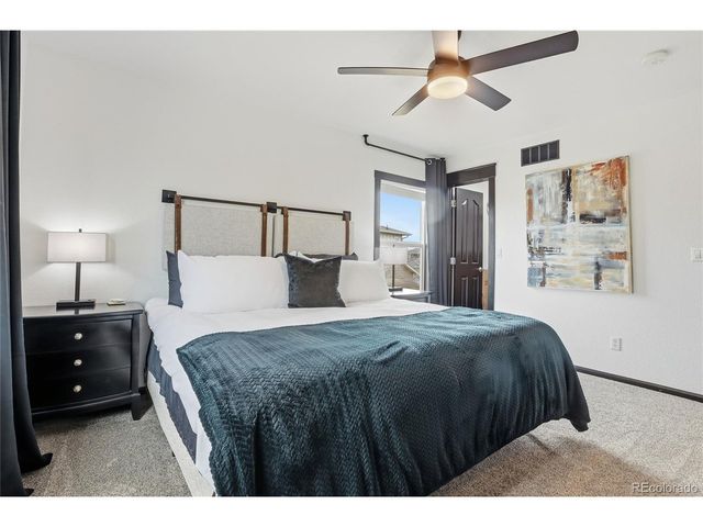 10059 Southlawn Cir, Commerce City, CO 80022