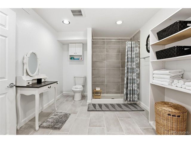 10059 Southlawn Cir, Commerce City, CO 80022