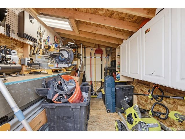 10059 Southlawn Cir, Commerce City, CO 80022