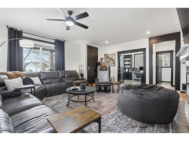 10059 Southlawn Cir, Commerce City, CO 80022