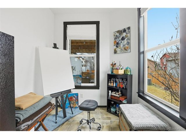 10059 Southlawn Cir, Commerce City, CO 80022