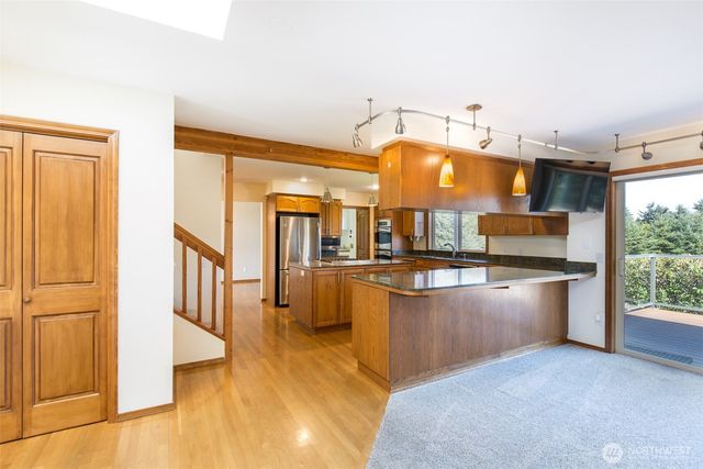 81 Bon Jon View Way, Sequim, WA 98382