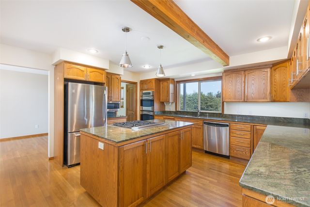 81 Bon Jon View Way, Sequim, WA 98382