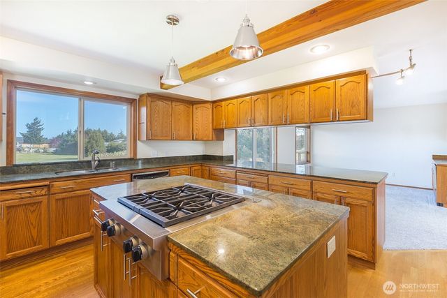 81 Bon Jon View Way, Sequim, WA 98382
