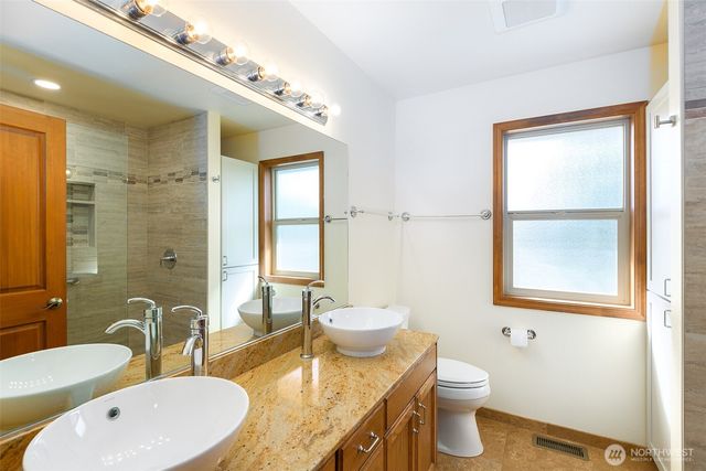 81 Bon Jon View Way, Sequim, WA 98382