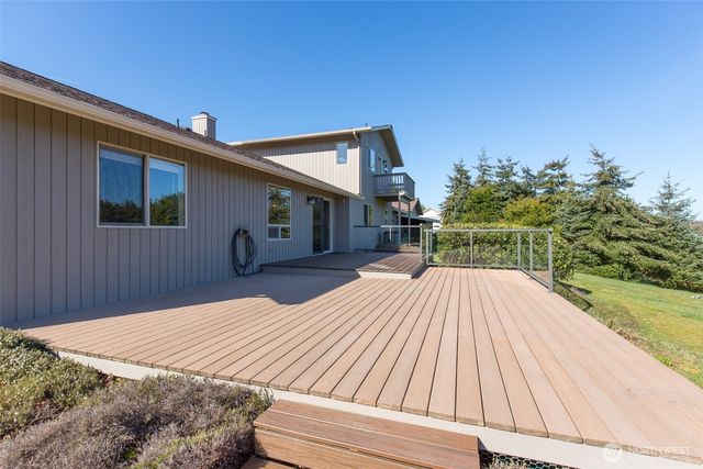 81 Bon Jon View Way, Sequim, WA 98382