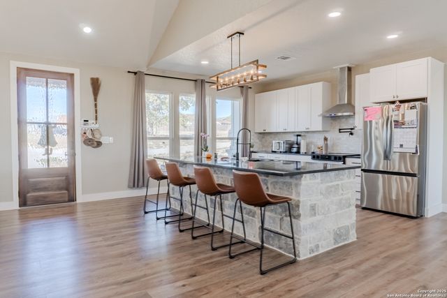 732 lake valley, La Vernia, TX 78121