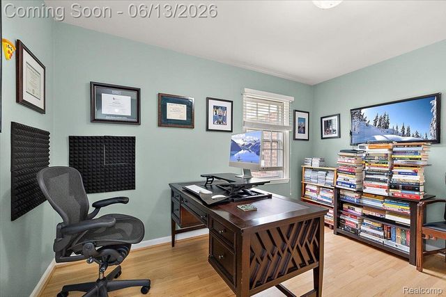 2260 W Lincoln Street, Birmingham, MI 48009