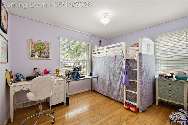 2260 W Lincoln Street, Birmingham, MI 48009