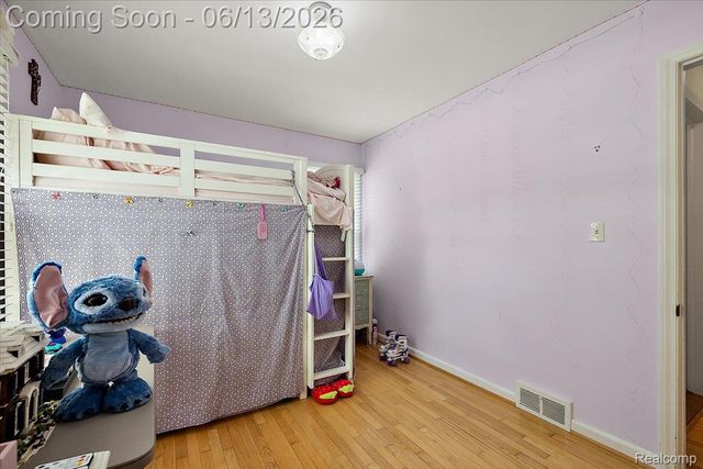 2260 W Lincoln Street, Birmingham, MI 48009