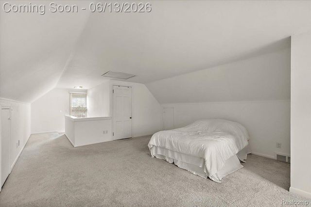 2260 W Lincoln Street, Birmingham, MI 48009