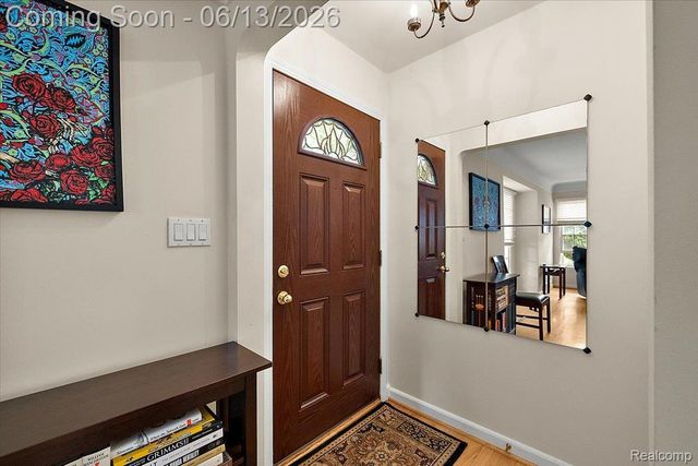 2260 W Lincoln Street, Birmingham, MI 48009