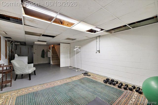 2260 W Lincoln Street, Birmingham, MI 48009