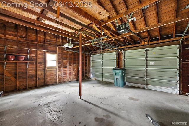 2260 W Lincoln Street, Birmingham, MI 48009
