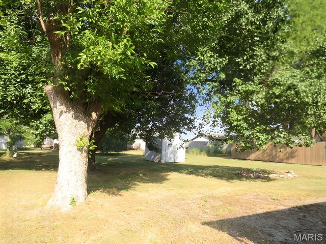 611 23rd Street, Carlyle, IL 62231