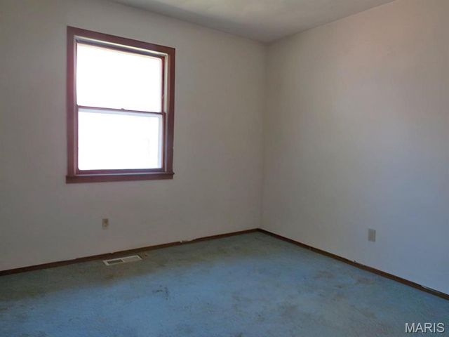 611 23rd Street, Carlyle, IL 62231