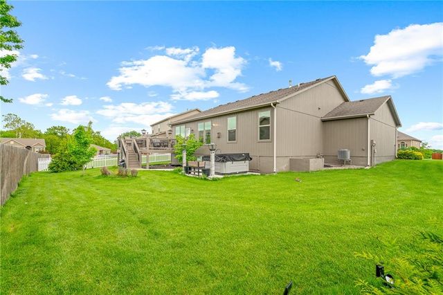 1206 Johnston Drive, Raymore, MO 64083
