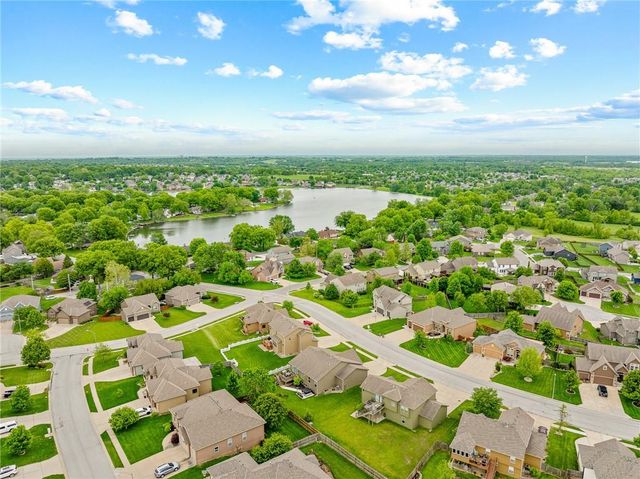 1206 Johnston Drive, Raymore, MO 64083