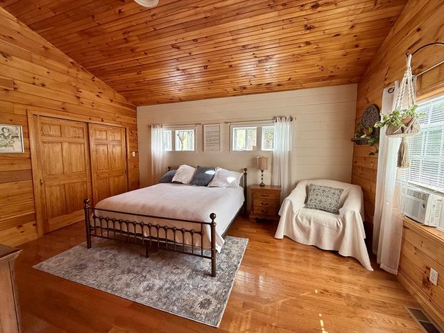 27 Mayflower Circle, Holden, MA 01520