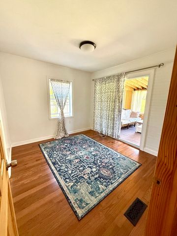 27 Mayflower Circle, Holden, MA 01520