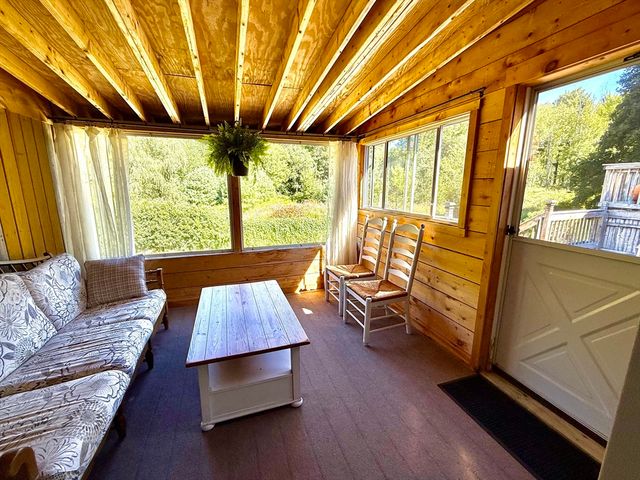 27 Mayflower Circle, Holden, MA 01520