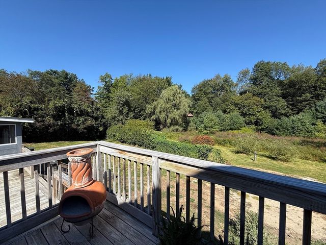 27 Mayflower Circle, Holden, MA 01520