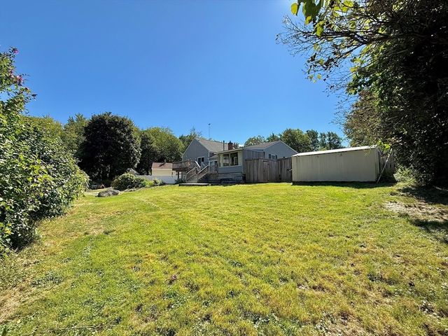 27 Mayflower Circle, Holden, MA 01520