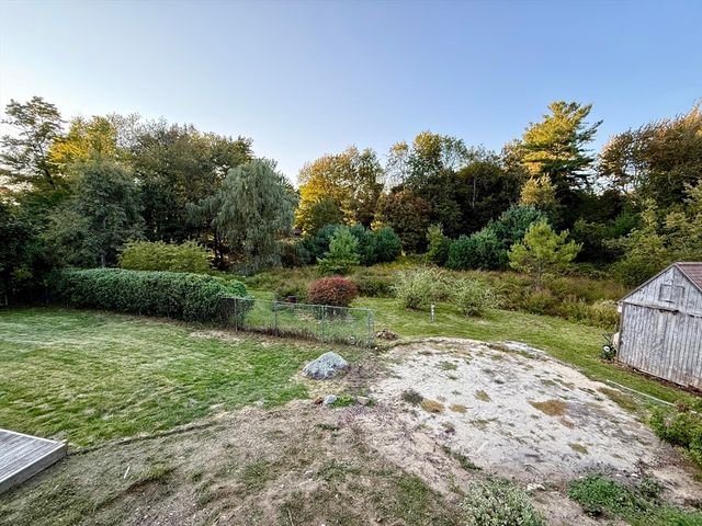 27 Mayflower Circle, Holden, MA 01520