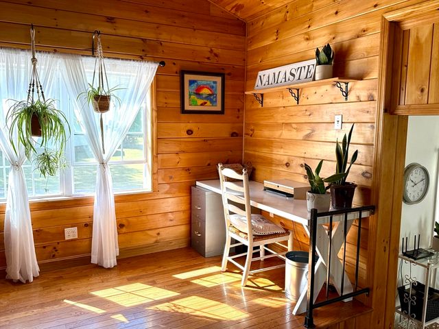 27 Mayflower Circle, Holden, MA 01520