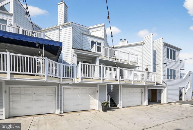 1128 BAY AVE, Ocean City, NJ 08226
