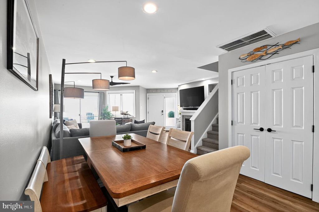 Image 12 of property listing at 1128 BAY AVE, Ocean City, NJ 08226