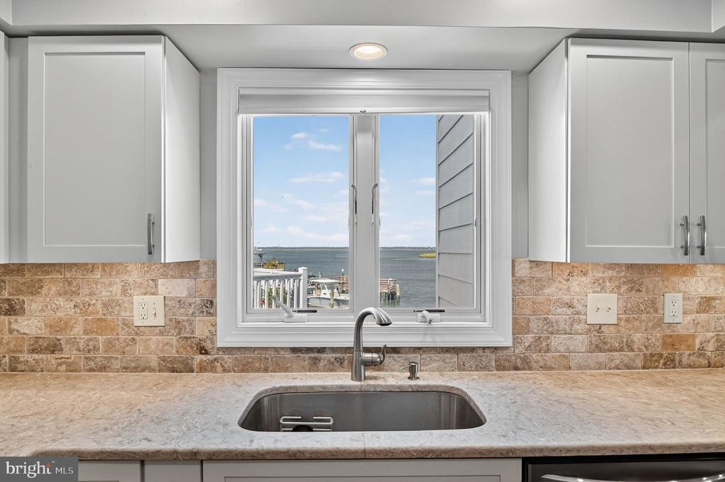 Image 16 of property listing at 1128 BAY AVE, Ocean City, NJ 08226