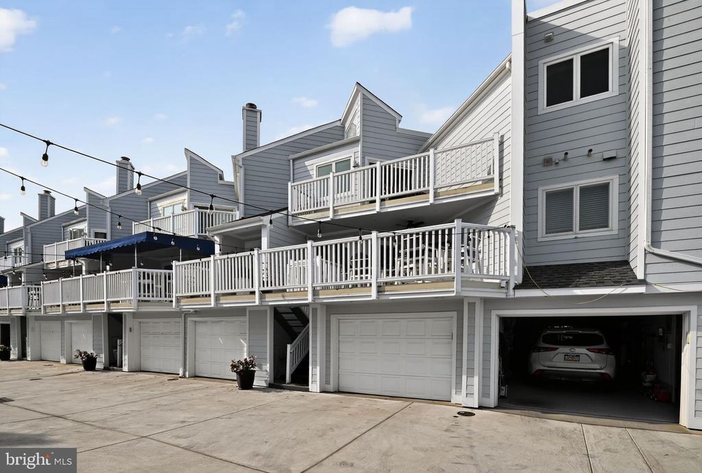 Image 32 of property listing at 1128 BAY AVE, Ocean City, NJ 08226