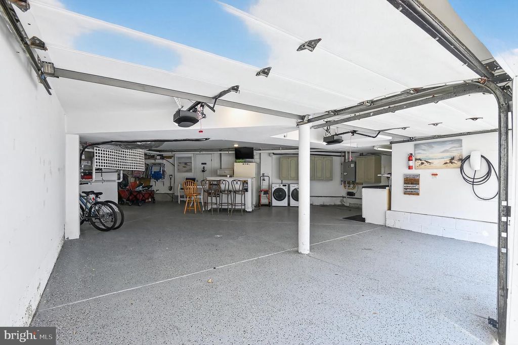 Image 33 of property listing at 1128 BAY AVE, Ocean City, NJ 08226