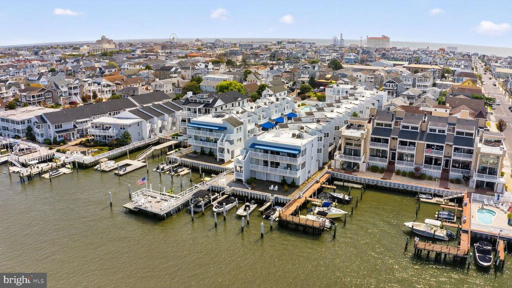 Image 38 of property listing at 1128 BAY AVE, Ocean City, NJ 08226