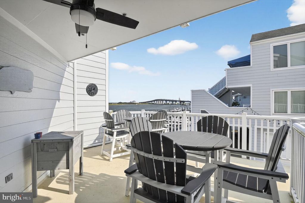 Image 4 of property listing at 1128 BAY AVE, Ocean City, NJ 08226