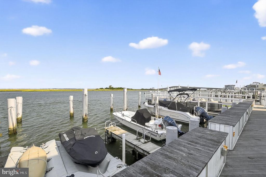Image 40 of property listing at 1128 BAY AVE, Ocean City, NJ 08226