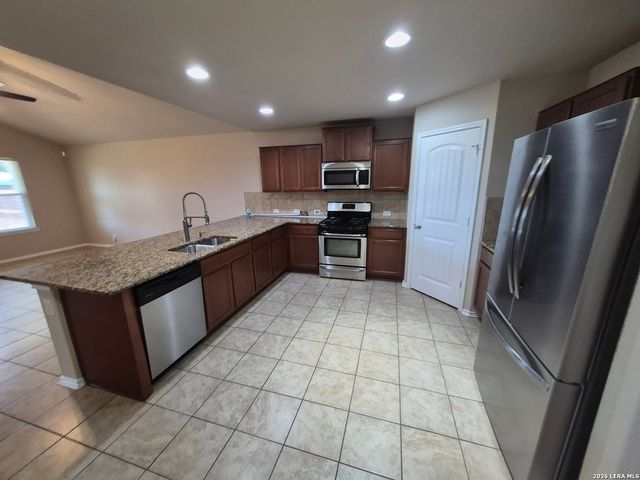 10213 Metz Valley, Schertz, TX 78154
